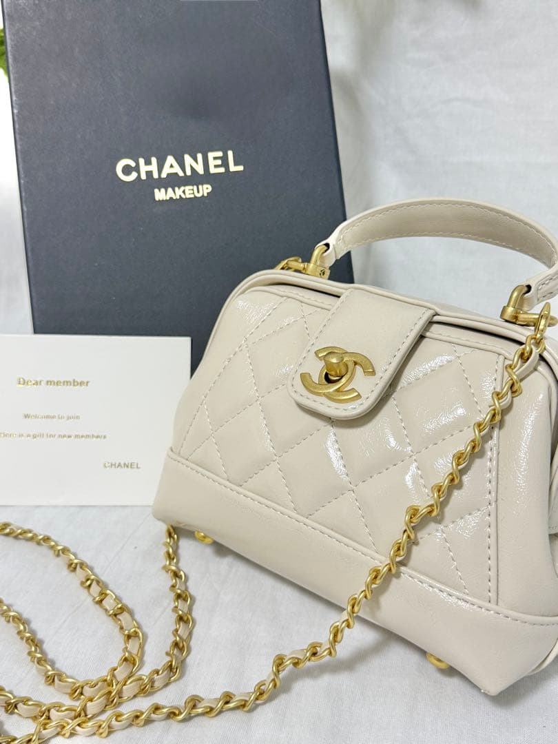 T*】様 CHANEL シャネル ノベルティ レザー ハンドバッグ チェーンショ CHANEL(シャネル) 25 スモール ハンドバッグ チェーンショルダーバッグ