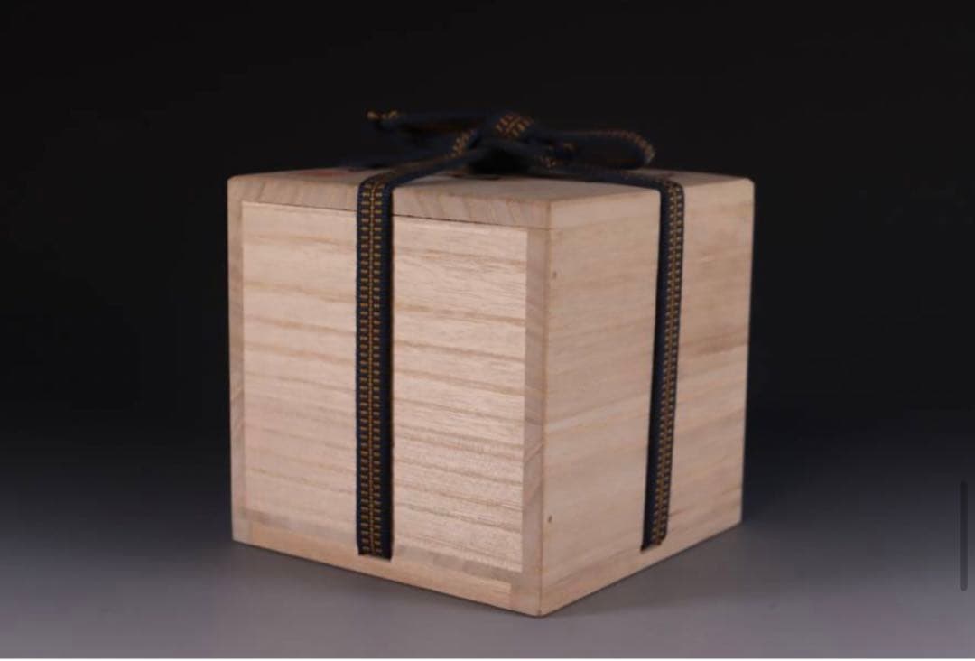 Taka　白備前焼　森脇弘行　彩色細工　手造四方宝瓶　霊芝に蟹