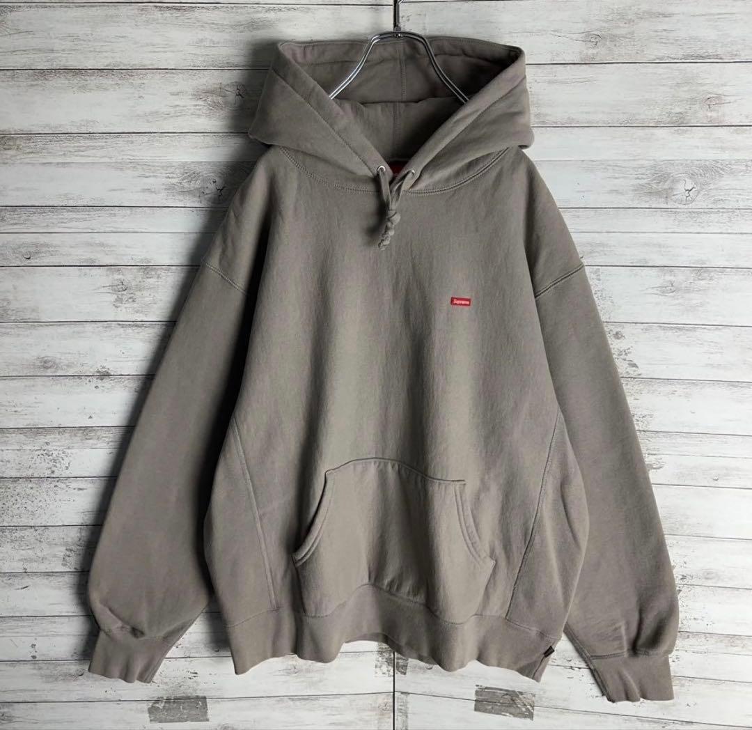 シュプリームBOXロゴ定番カラーパーカー