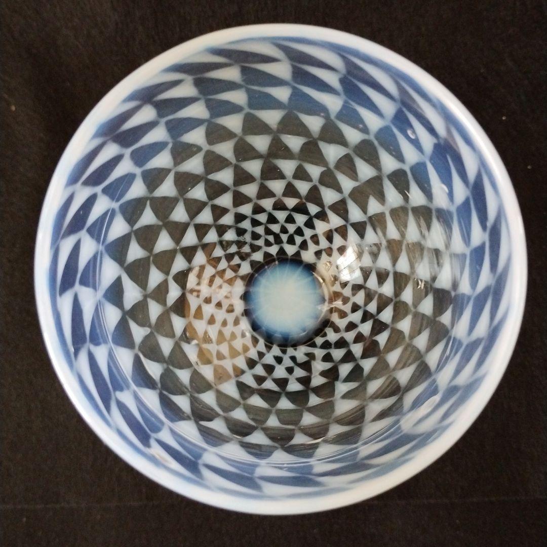 氷コップ 和ガラス乳白透かし鱗文なつめ型黒脚 - メルカリ