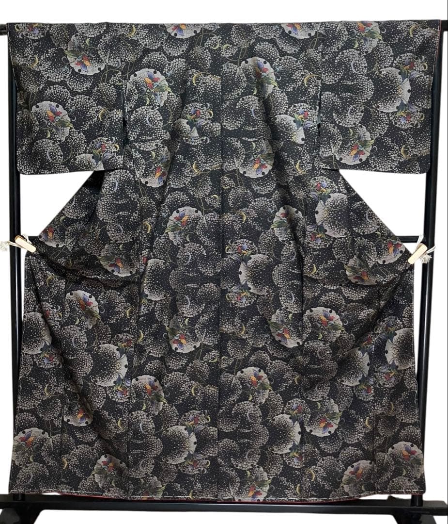 本場奄美大島紬 衣の音 経緯絣 小紋正絹 雪輪 花唐草 証紙 未使用