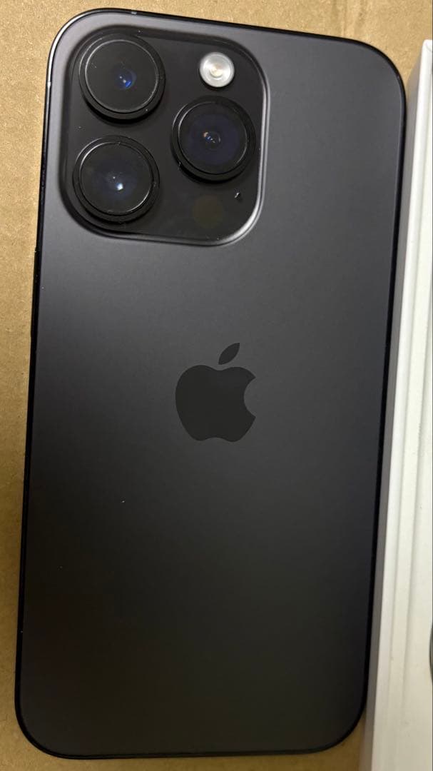 赤*猿様 iPhone14pro 256 新品同様 赤*猿様 iPhone14pro 256 新品同様