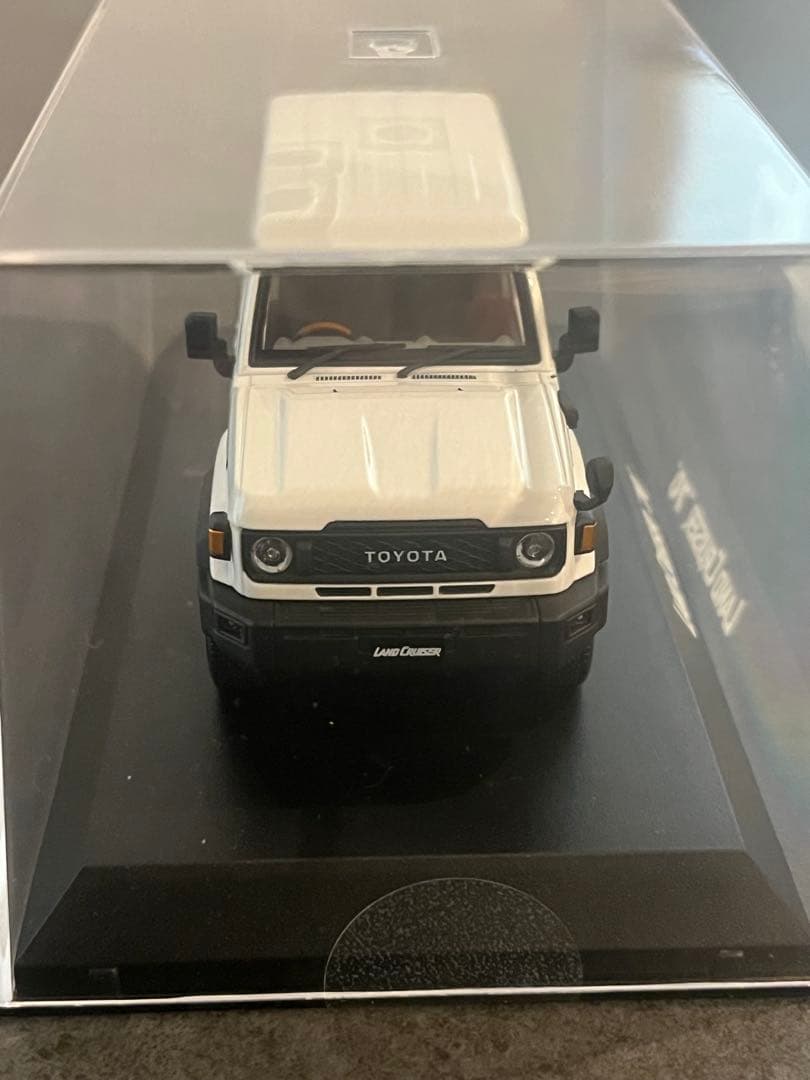 ランドクルーザー70 ホワイト ミニカー