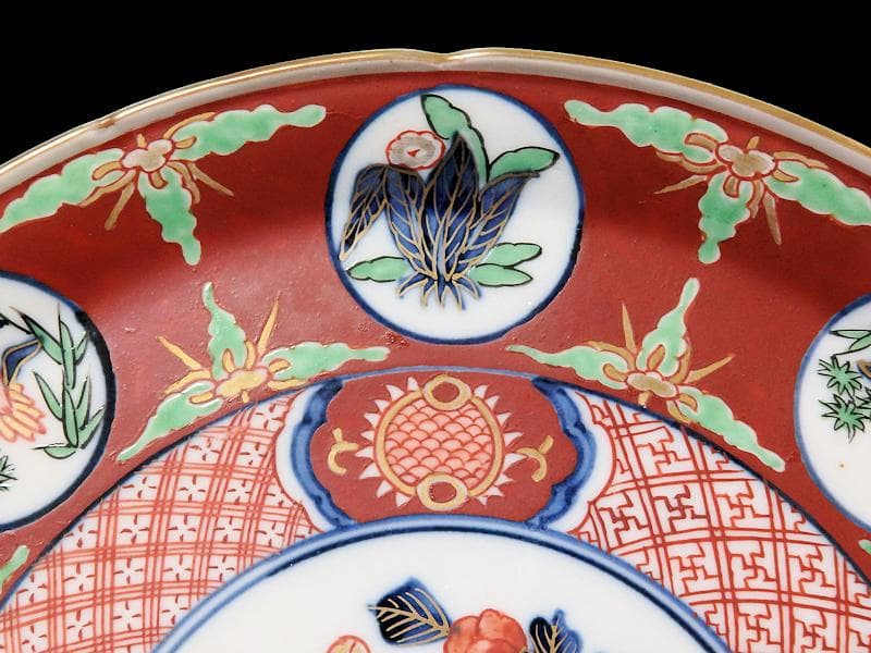 大聖寺伊万里　金襴手　丸紋に花鳥紋　牡丹の図　８寸皿　F123AS-CTd