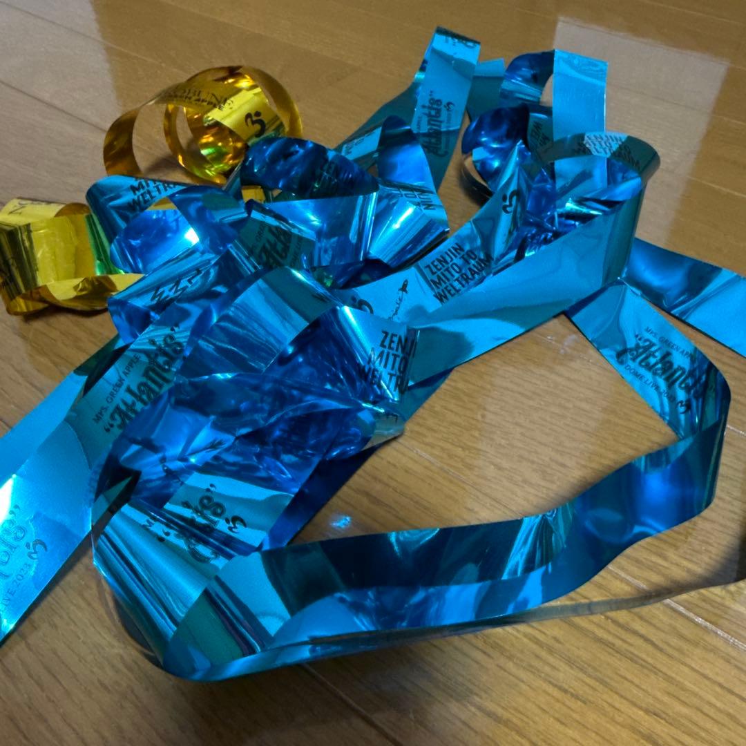 Mrs.GREEN APPLE 銀テープ 8個セット＋傷あり - メルカリ