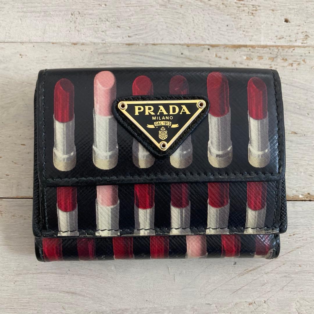PRADA プラダ 三つ折り財布 コンパクトウォレット リップ柄 ブラック