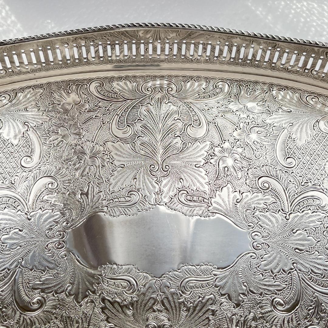 英国】 ギャラリートレー オーバル型 41cm 装飾フット