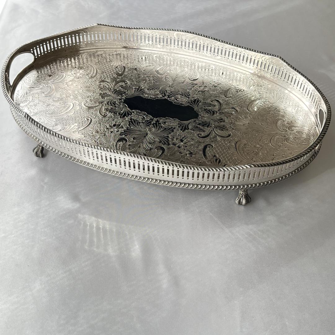 英国】 ギャラリートレー オーバル型 41cm 装飾フット