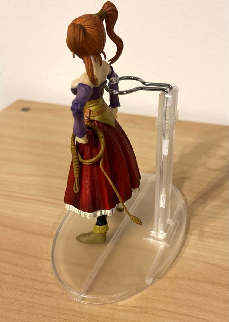 ドラゴンクエストⅧ プレイアーツ ゼシカ 可動式フィギュア