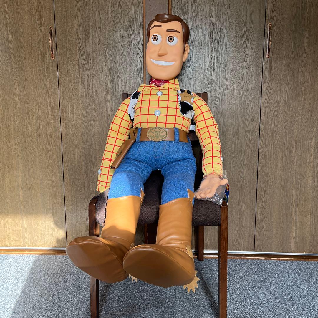 ディズニー トイストーリー ウッディー 等身大 フィギュア 巨大 特大