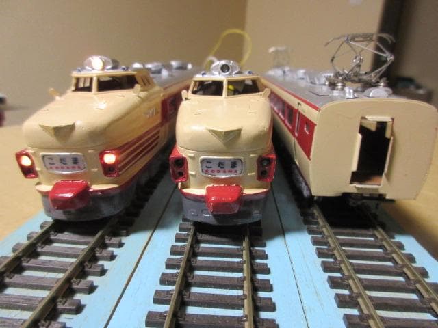 国鉄151系　特急形電車「こだま」３両セット　HOゲージ　金属製・メーカー不詳 国鉄151系 特急形電車「こだま」3両セット HOゲージ 金属製・メーカー不詳