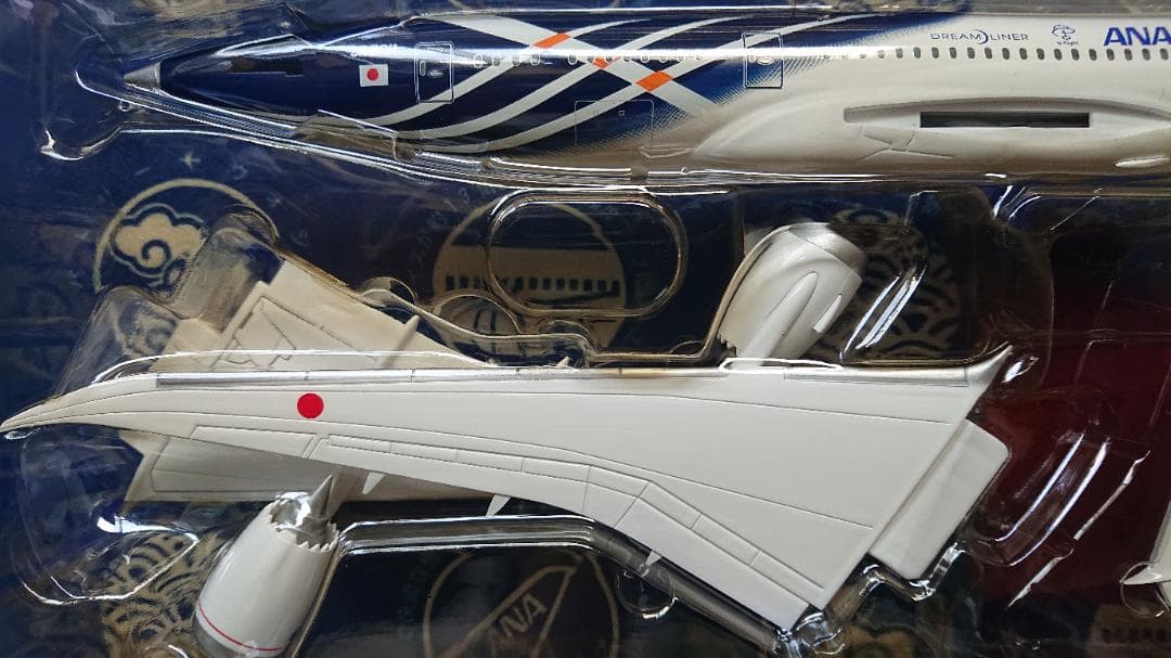ANA BOEING-787 初号機就航記念 鯖塗装機 1/200モデルプレーン ANA BOEING-