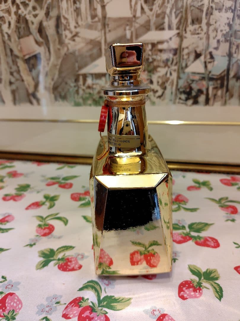 美品 サントリー ローヤル 古酒 ゴールドラベル 干支 羊 モデル 記念ボトル