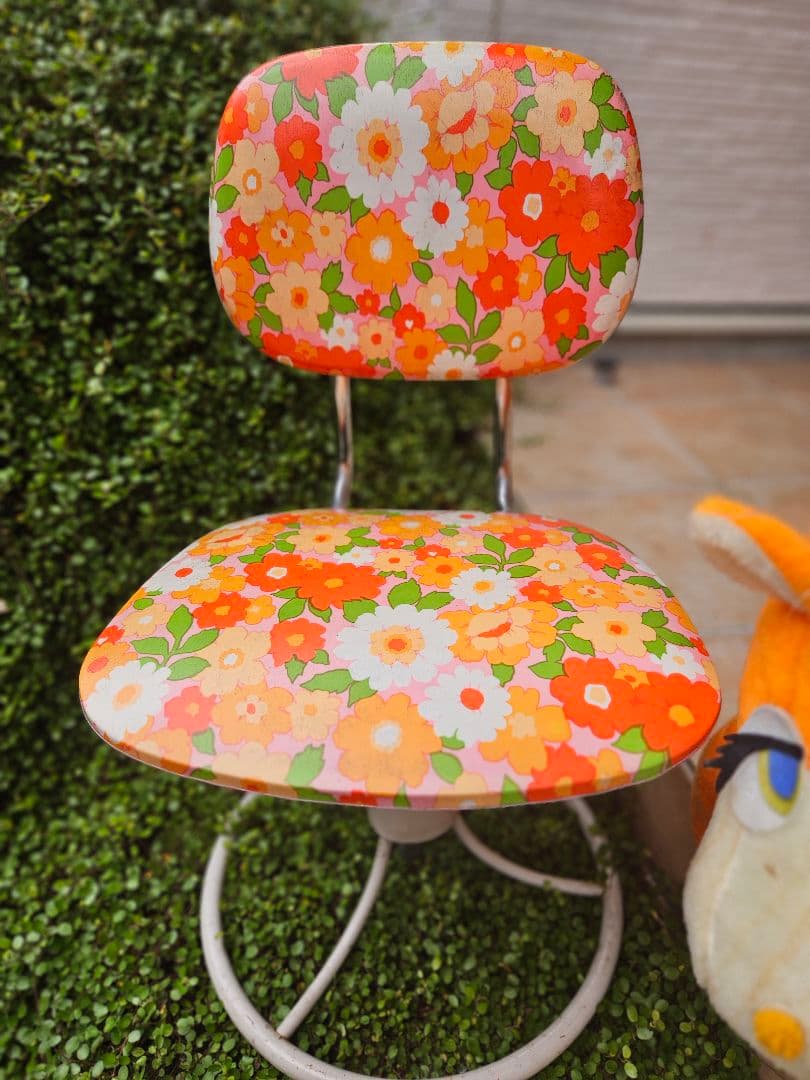 最終お値下げです)希少 昭和レトロ レトロポップ 椅子 花柄 オレンジ
