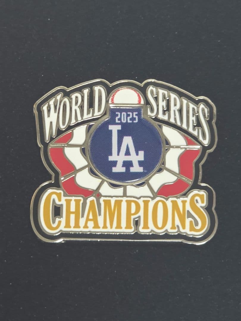 2025MLB LAドジャース WS優勝記念ピン5個セット①