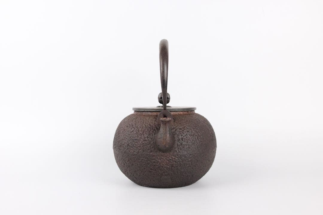 龍文堂造 鉄瓶 日丸形 銀摘 茶道具 約1200ml 岩肌 EL11-26