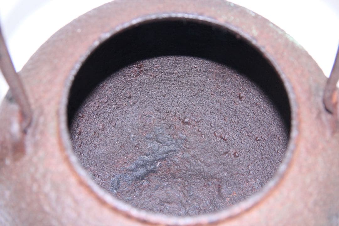 龍文堂造 鉄瓶 日丸形 銀摘 茶道具 約1200ml 岩肌 EL11-26