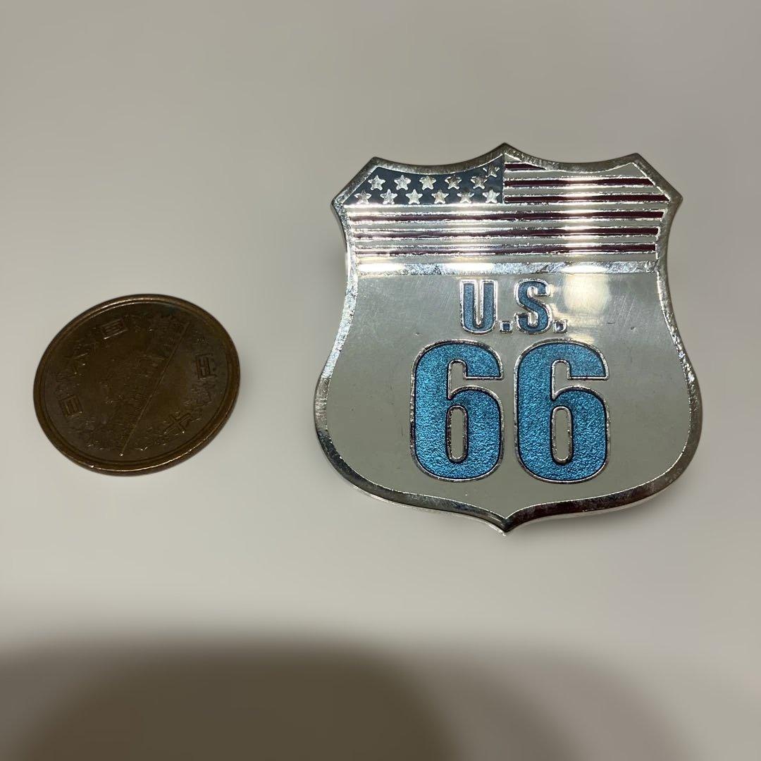 カルフォルニアディズニーランド ピンバッジ - メルカリ