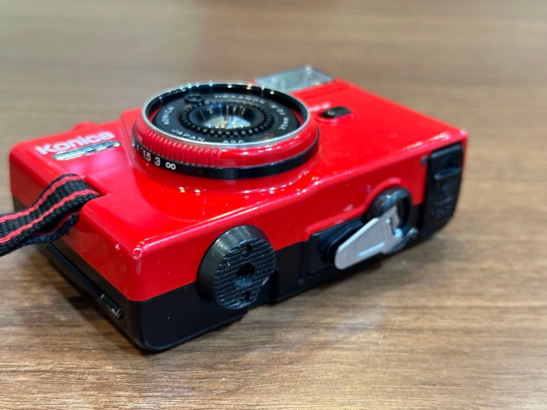 Konica C35 EF3 赤 コンパクトフィルムカメラ - メルカリ
