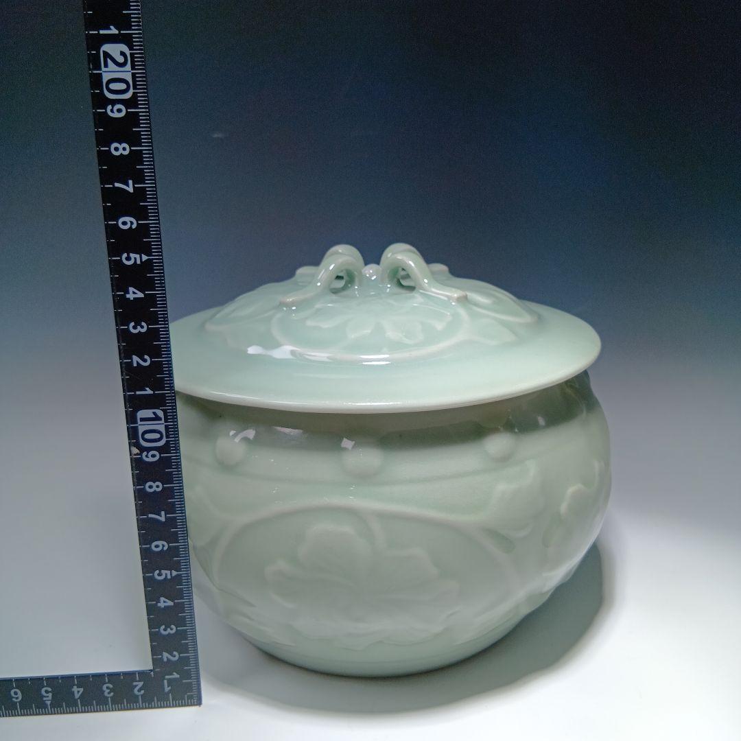 値下げ茶道具 砧青磁浮牡丹水指 (龍泉窯) 替蓋付 美品 値下げ茶道具 砧