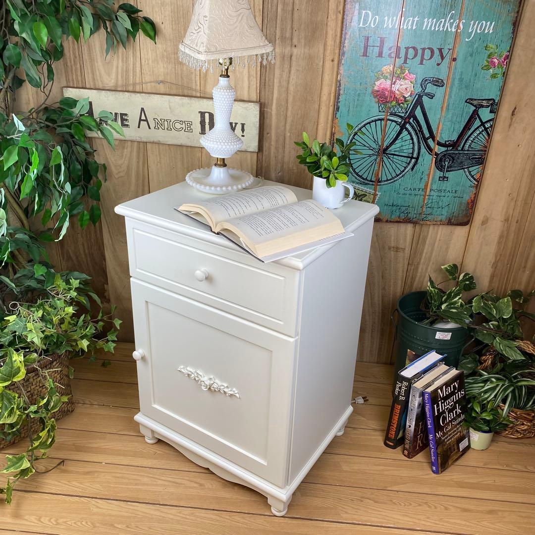 訳あり品【131】フレンチカントリー調ホワイトサイドキャビネット