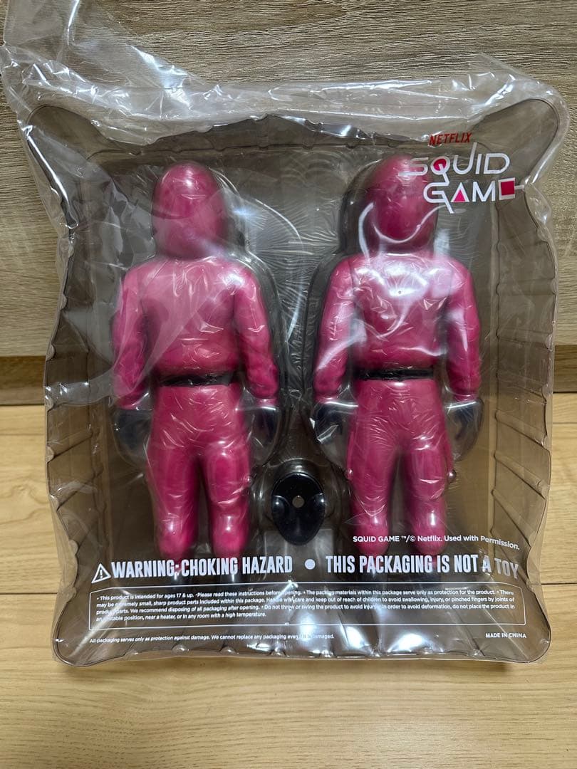 SQUID GAME マスク付きガードフィギュアセット