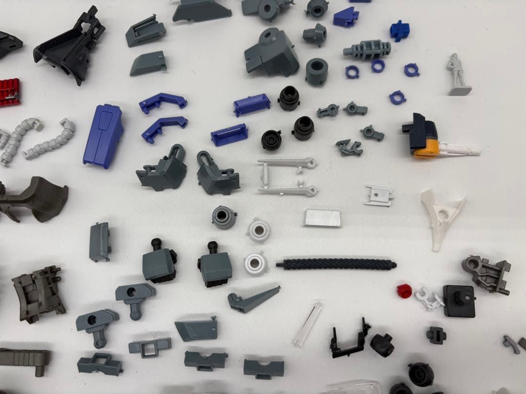 ジャンク】ガンプラMG余剰パーツ、ジャンク詰め合わせ - メルカリ