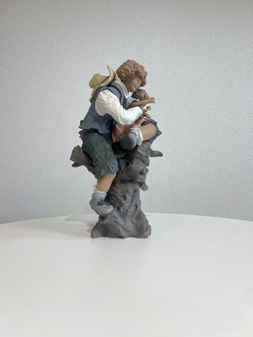 リヤドロ 木登り