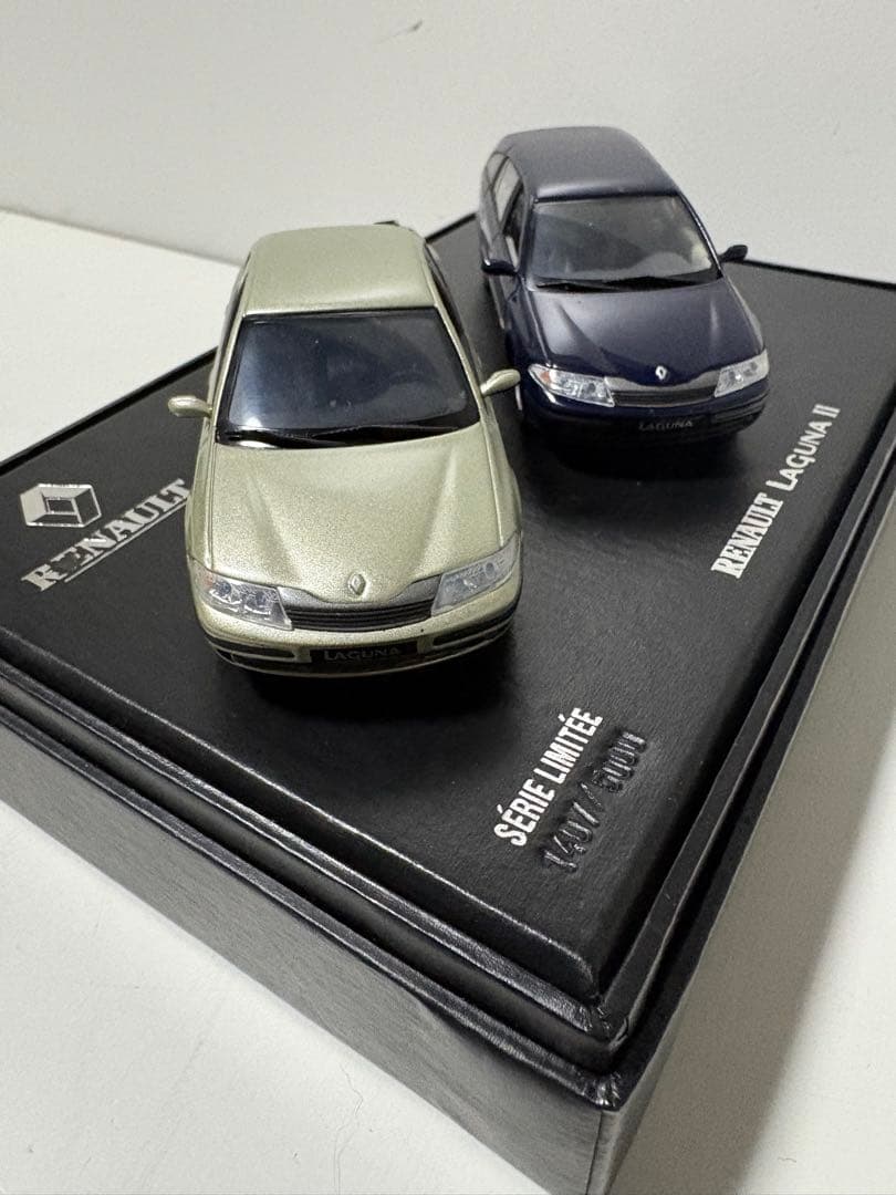 激レア！限定5000台 シリアル番号ルノー ラグナ II ミニカー 2台セット