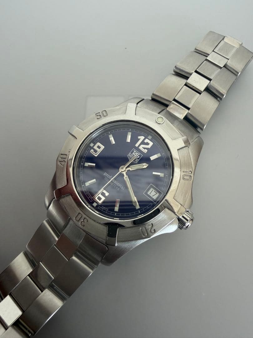美品　タグホイヤー プロフェッショナル 2000 WN1112 クオーツメンズ
