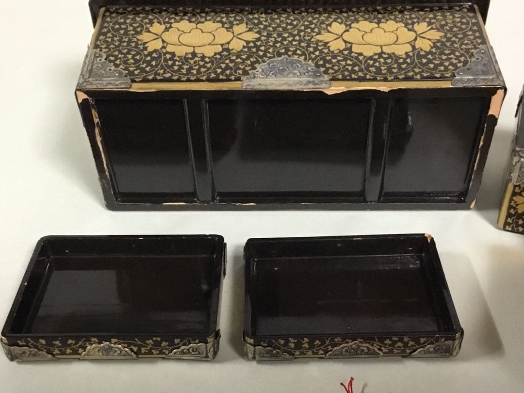 古い雛道具◆御三ツ揃◆木製 蒔絵 唐草 漆器 雛人形 骨董 ドールハウス