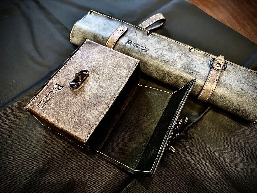 初売最終日！Pvt.Workshop 極CL 本革　デッキケース プレマ