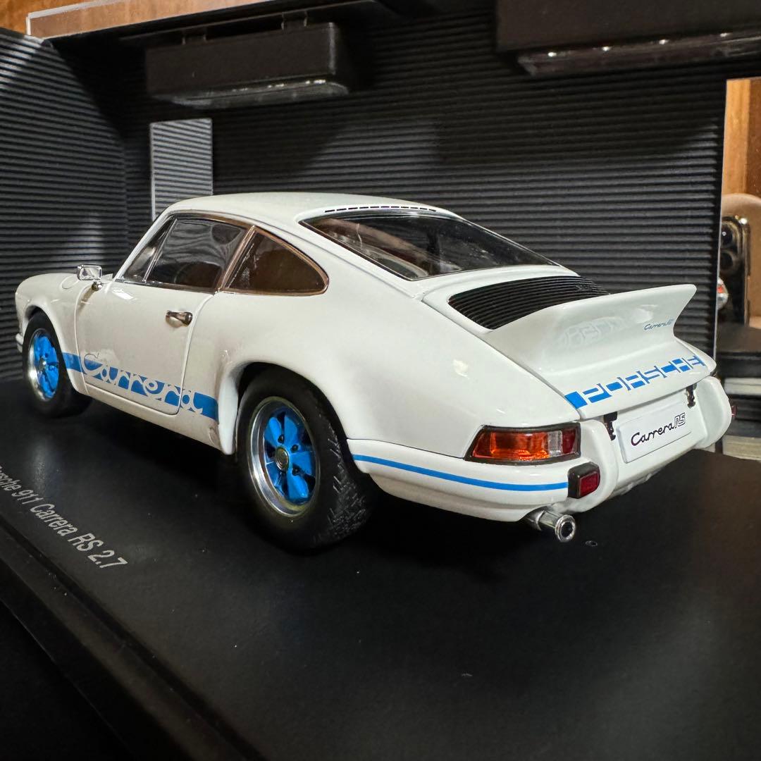 絶版未展示品オートアート1/18ポルシェ911 カレラ RS 2.7 1973 - メルカリ