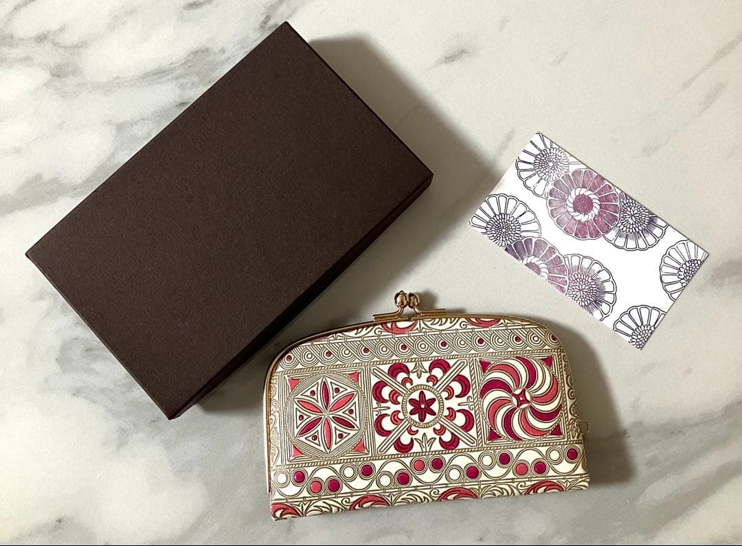 【新品未使用＋箱付き】文庫屋大関　錦紗〈ピンク〉天溝がま口　財布　小銭入れ