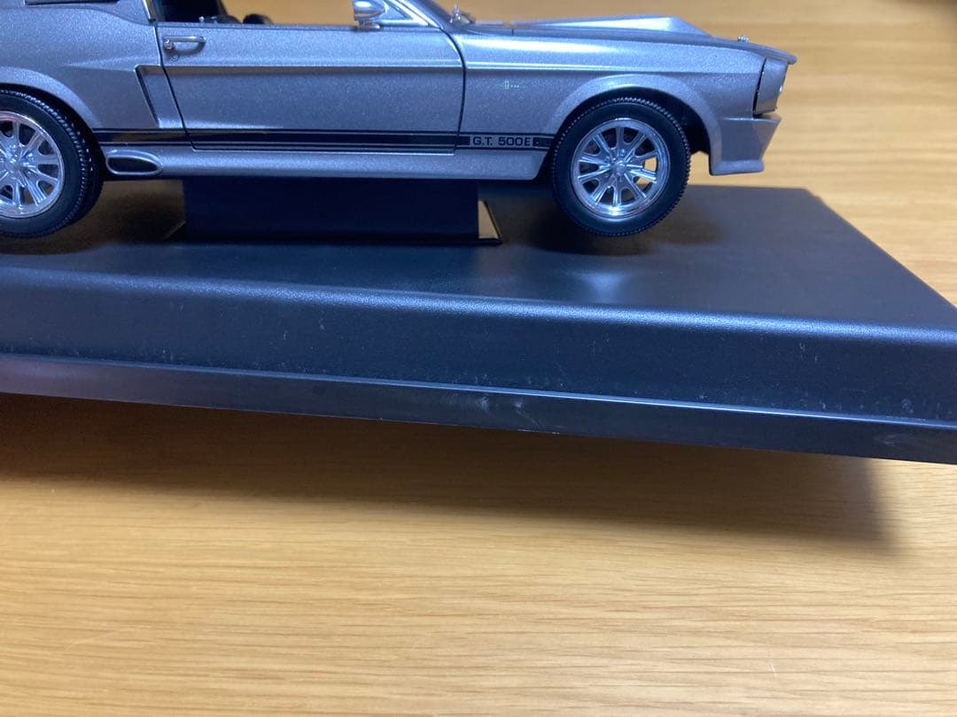 シェルビーGT500エレノア 1/18 と シェルビーGT-500 1/24