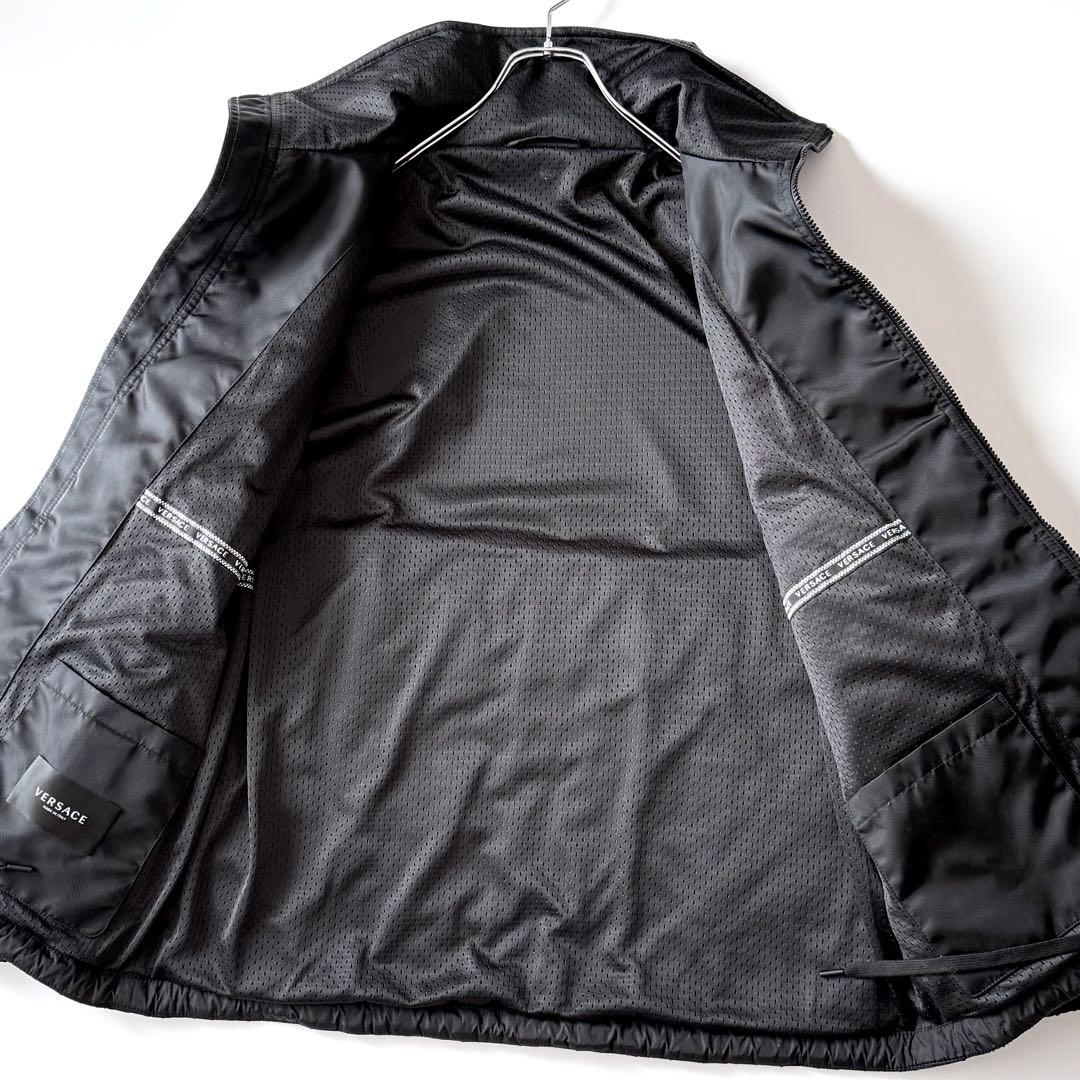 近年 VERSACE RFID搭載 Vロゴブルゾン キルティング 切替 ブラック