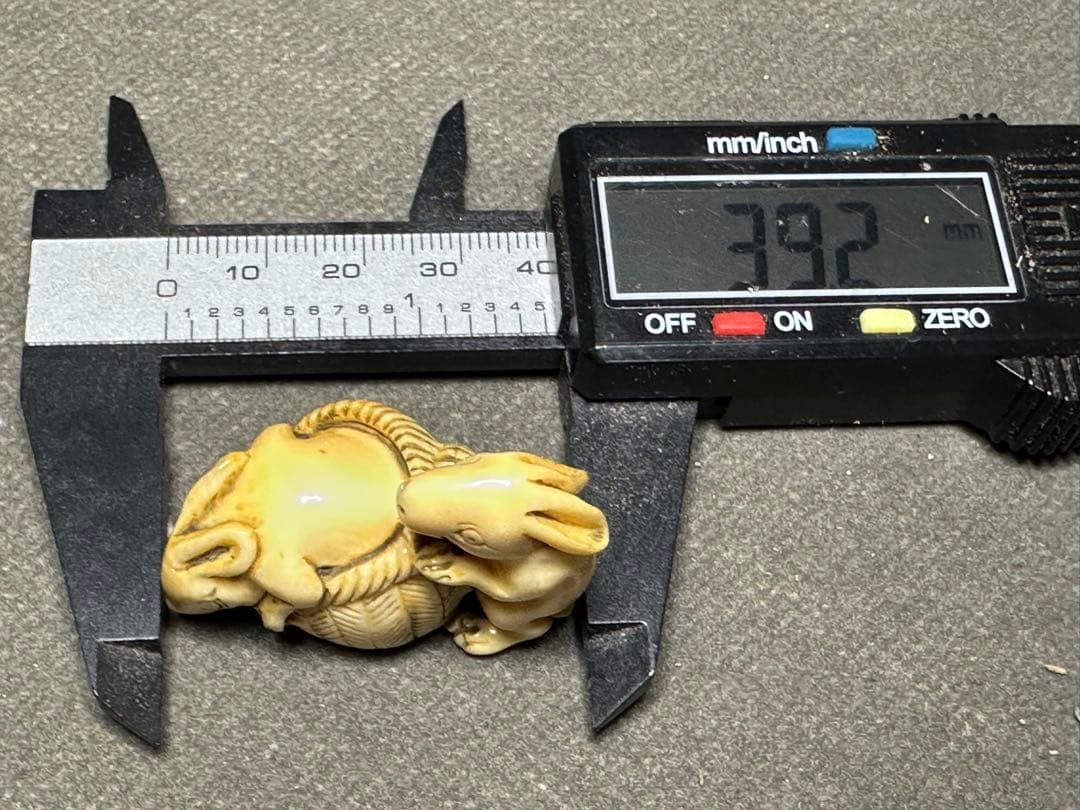 極上 根付 天然素材 アンティーク 骨董 飾り物 古美術品 置物 細密細工