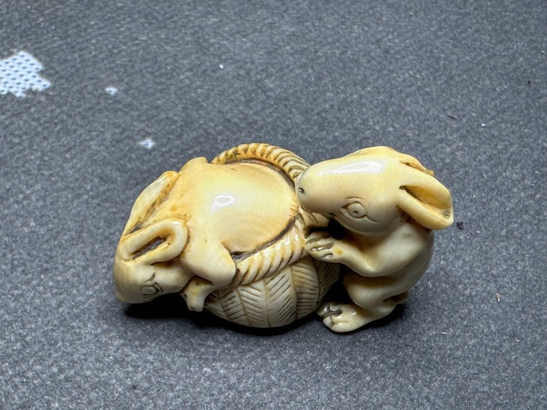 極上 根付 天然素材 アンティーク 骨董 飾り物 古美術品 置物 細密細工