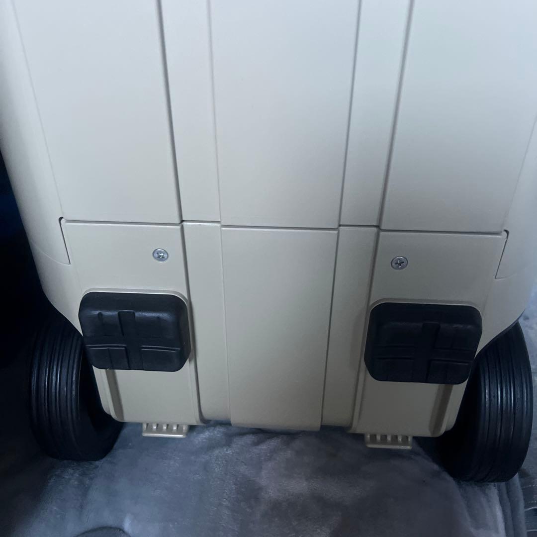 HiKOKI コードレス冷温庫　１８Ｖバッテリー２個付き