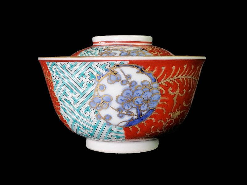 古伊万里　紗綾形紋に金唐草　丸紋に松竹梅の図　大振蓋茶碗　E807AS-CNy