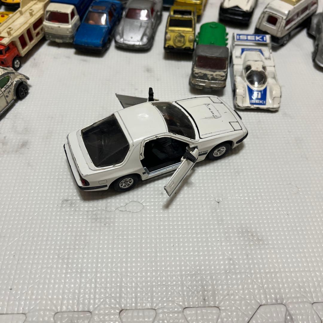 ミニカー 44台 まとめ売り トミカ 他 古いミニカー44台 トミカ・ホット