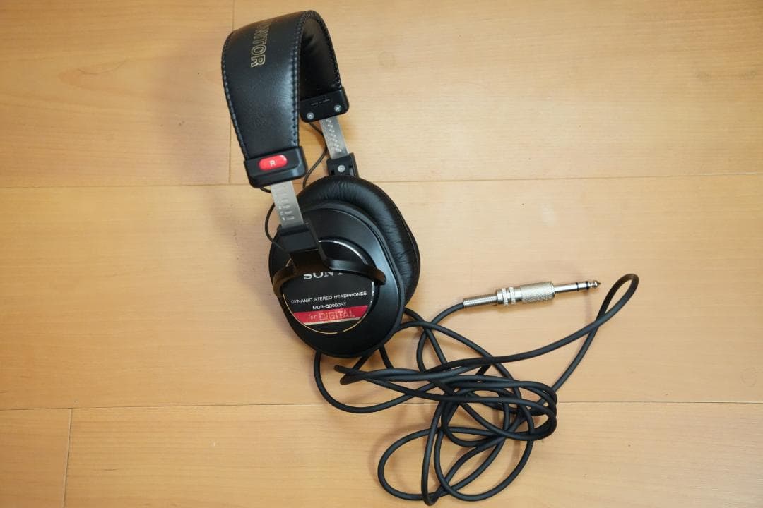 SONY 密閉型スタジオモニターヘッドホン MDR-CD900ST - ヘッドホン