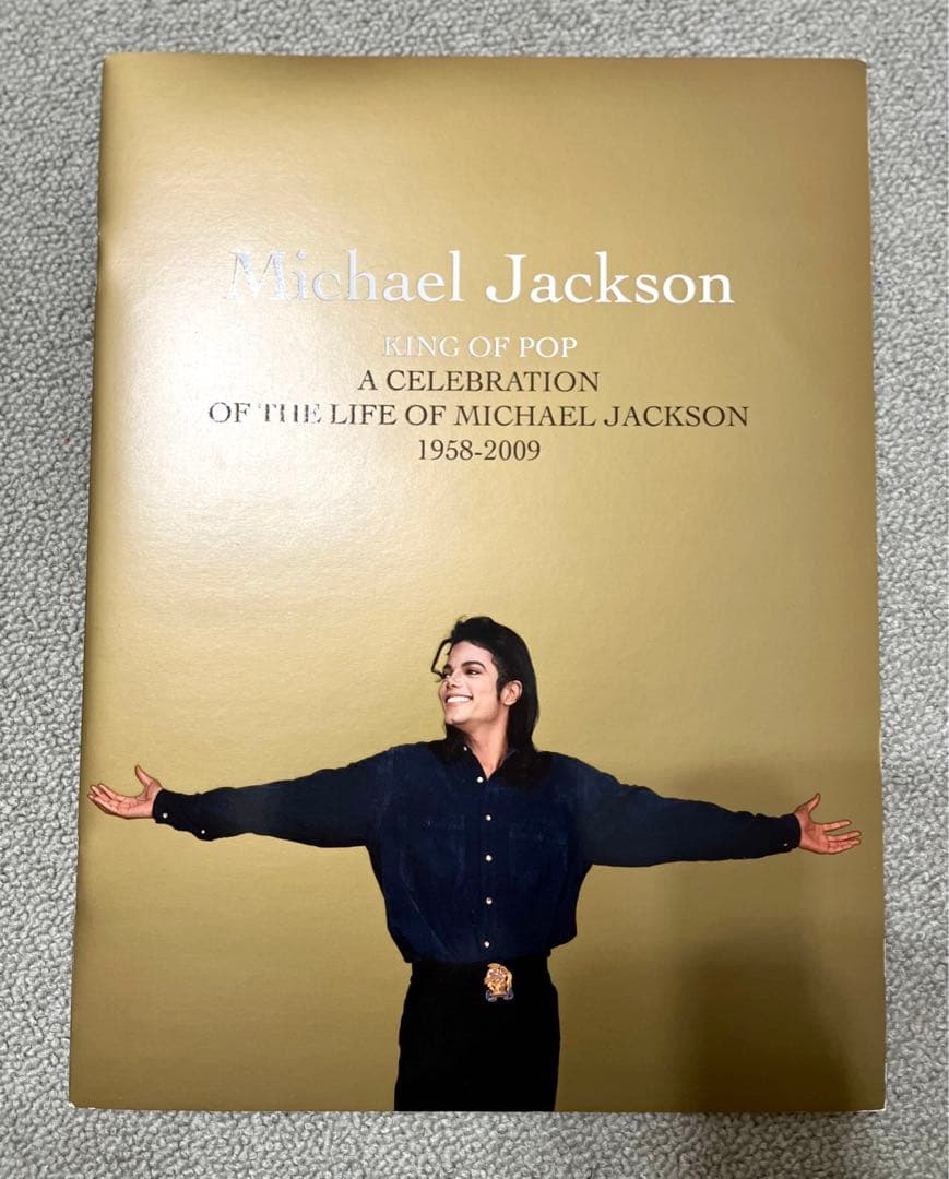 マイケルジャクソン 葬儀パンフレット 幻のthis is it 公演 チケット