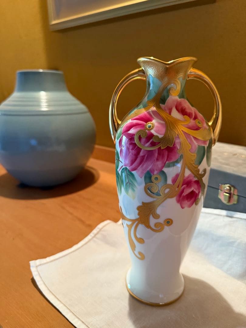 オールドノリタケ花柄陶器花瓶 金色ハンドル付き