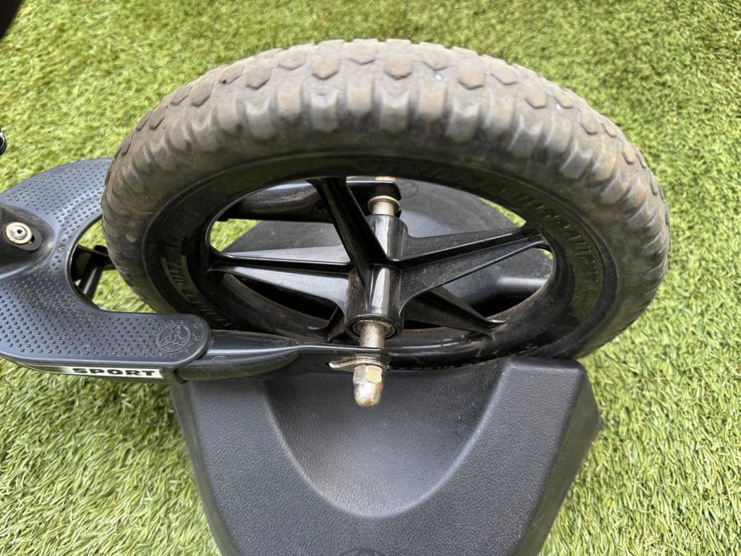 さゆみん ストライダースポーツ ブラック12インチ 純正スタンド付き