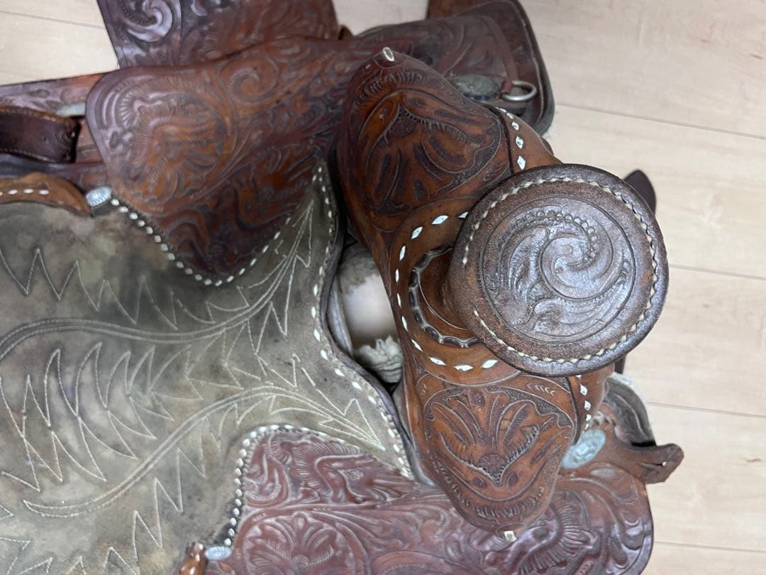 ブラウンレザーウエスタン鞍 アメリカ雑貨 乗馬 カウボーイ