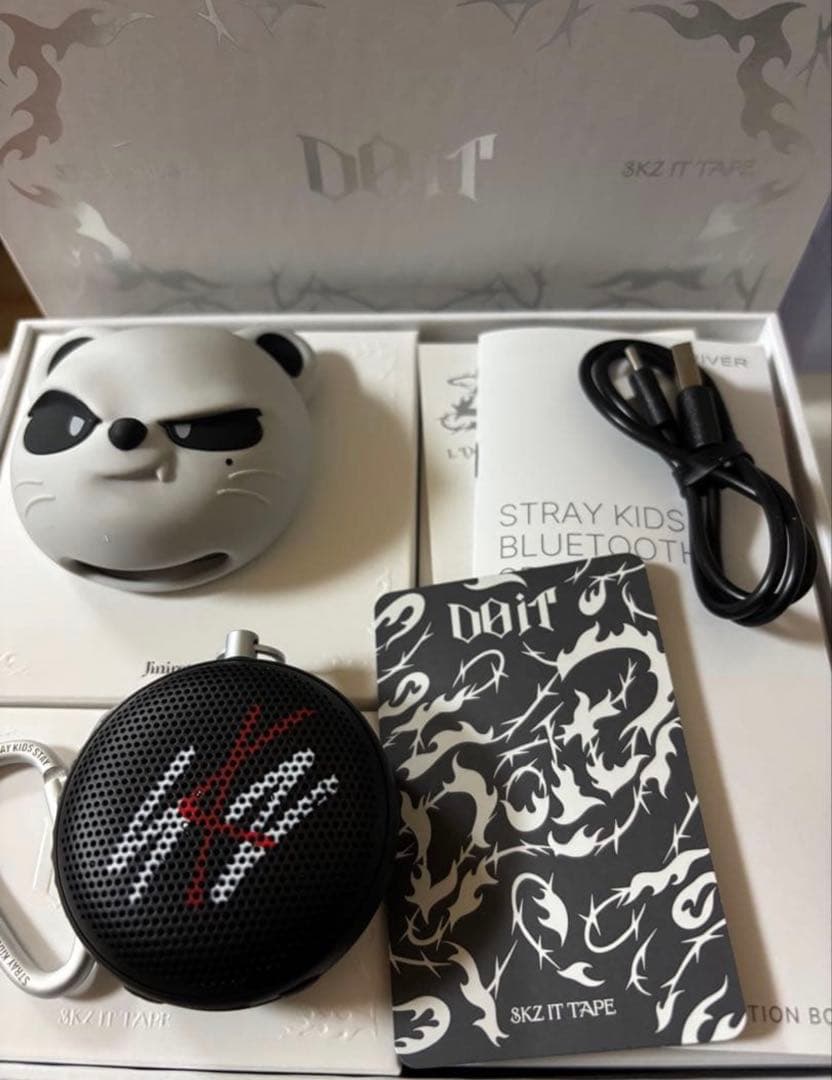 StrayKids Doit EVIL SKZOO SPEAKER ジニレット - メルカリ
