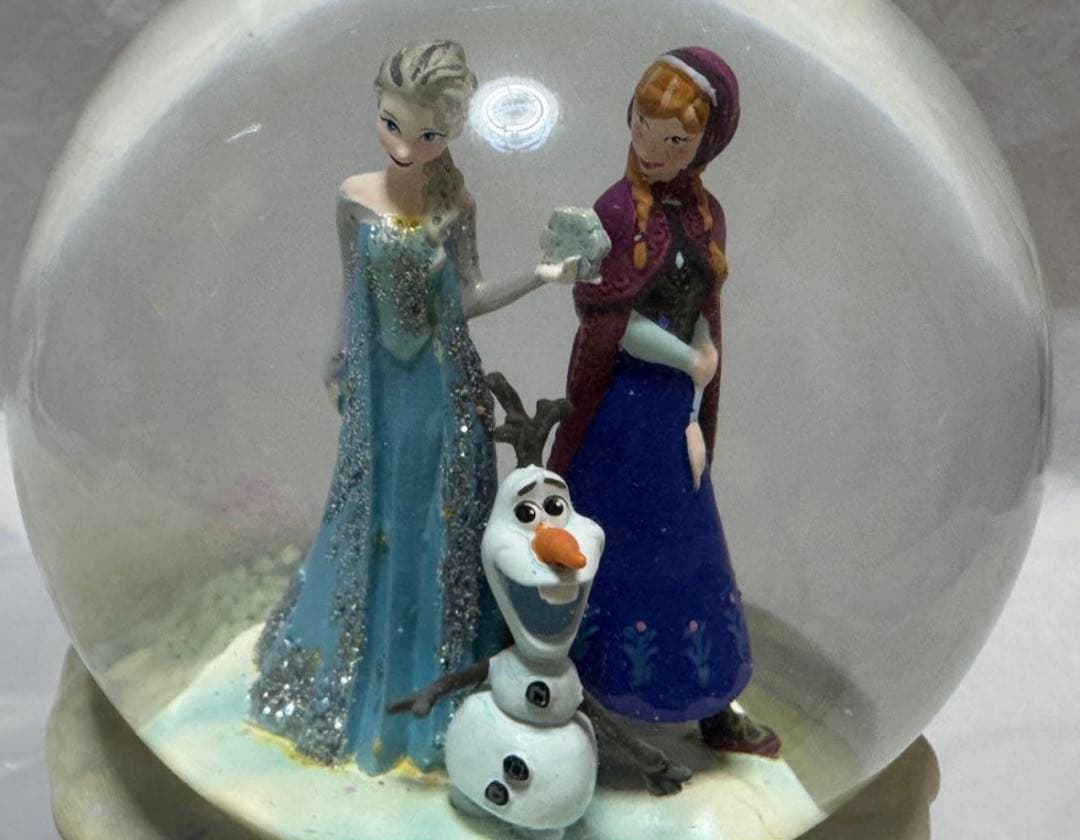 ディズニーストア アナと雪の女王 オルゴール付きスノーグローブ