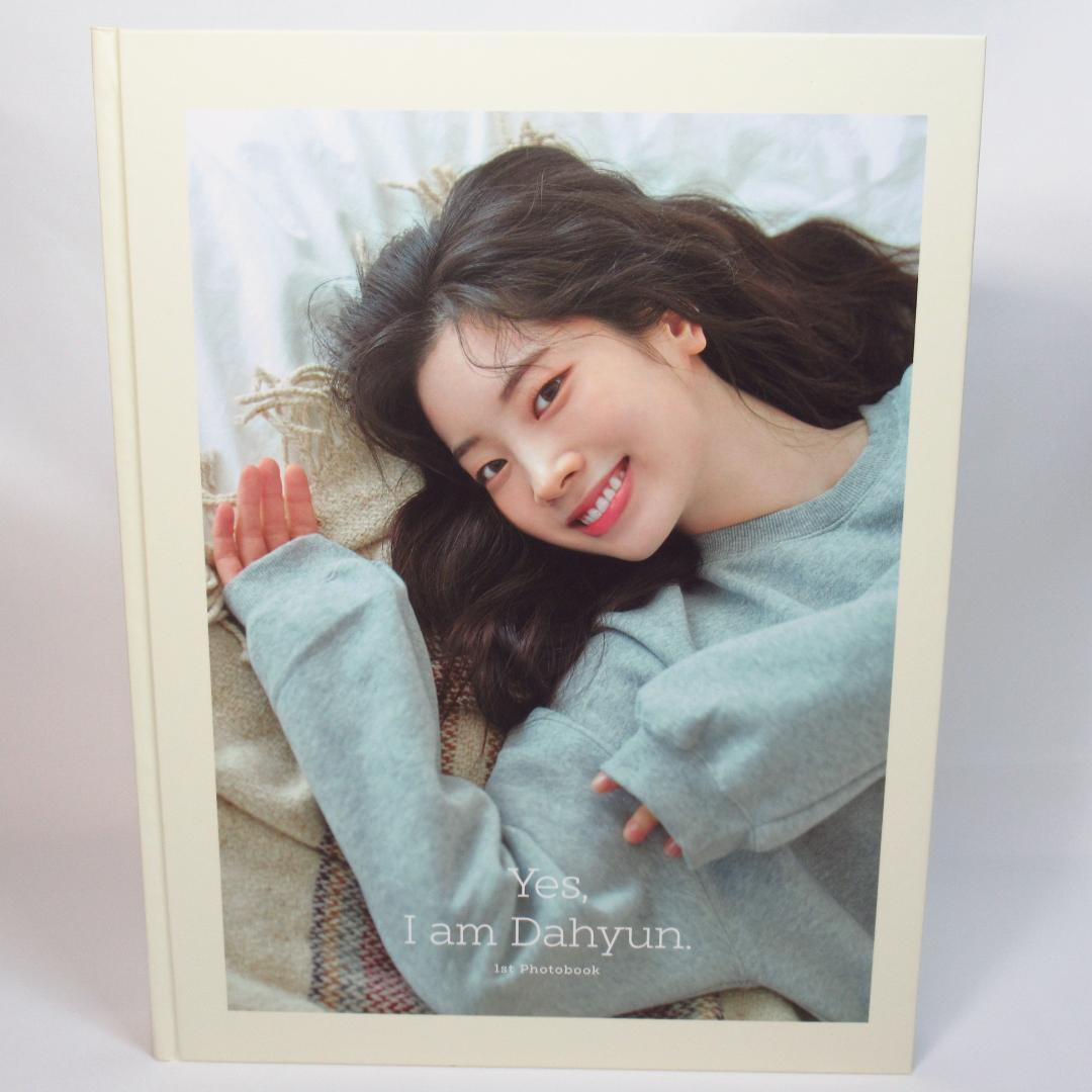TWICE ダヒョン「Yes, I am Dahyun.」1st ソロ写真集 - メルカリ