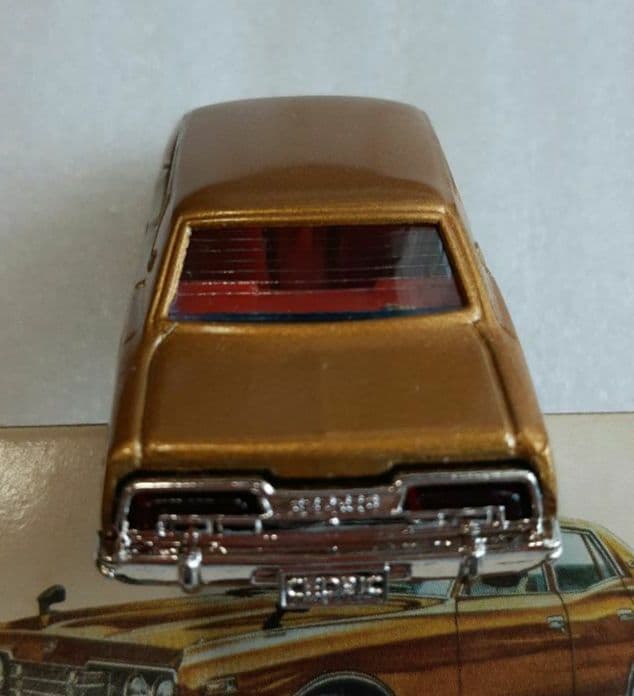 トミカ ダンディ051 ニッサン セドリック TOMY